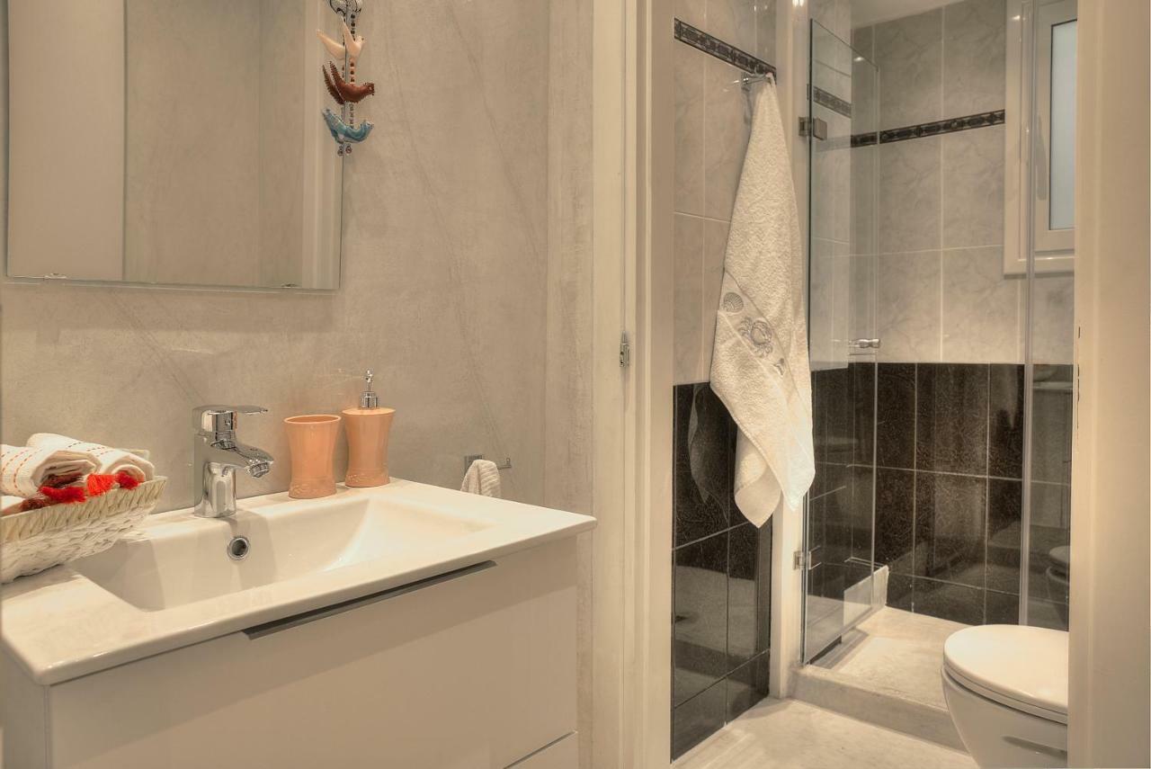 Downtown Glyfada Smart Apartment Атина Екстериор снимка