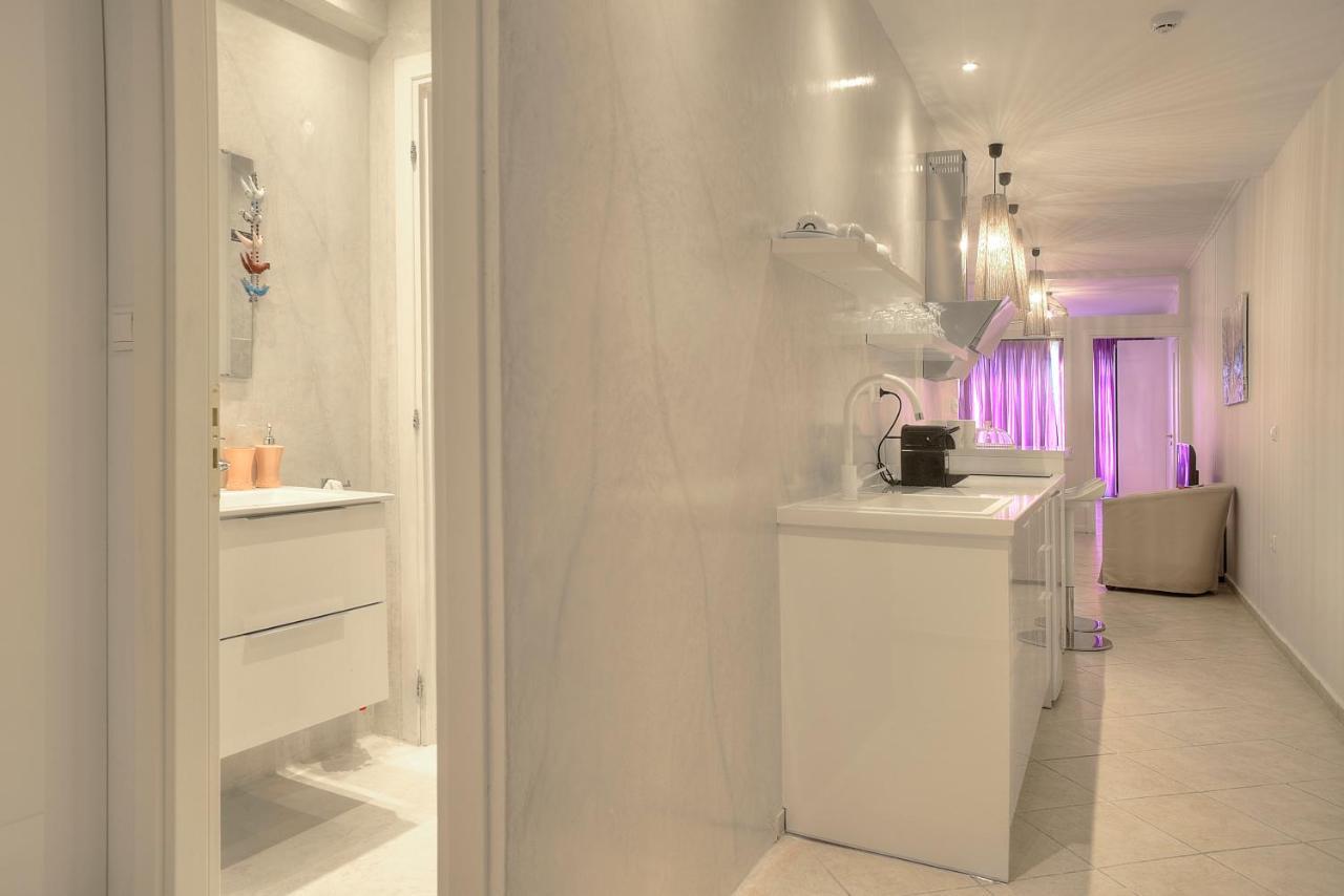 Downtown Glyfada Smart Apartment Атина Екстериор снимка